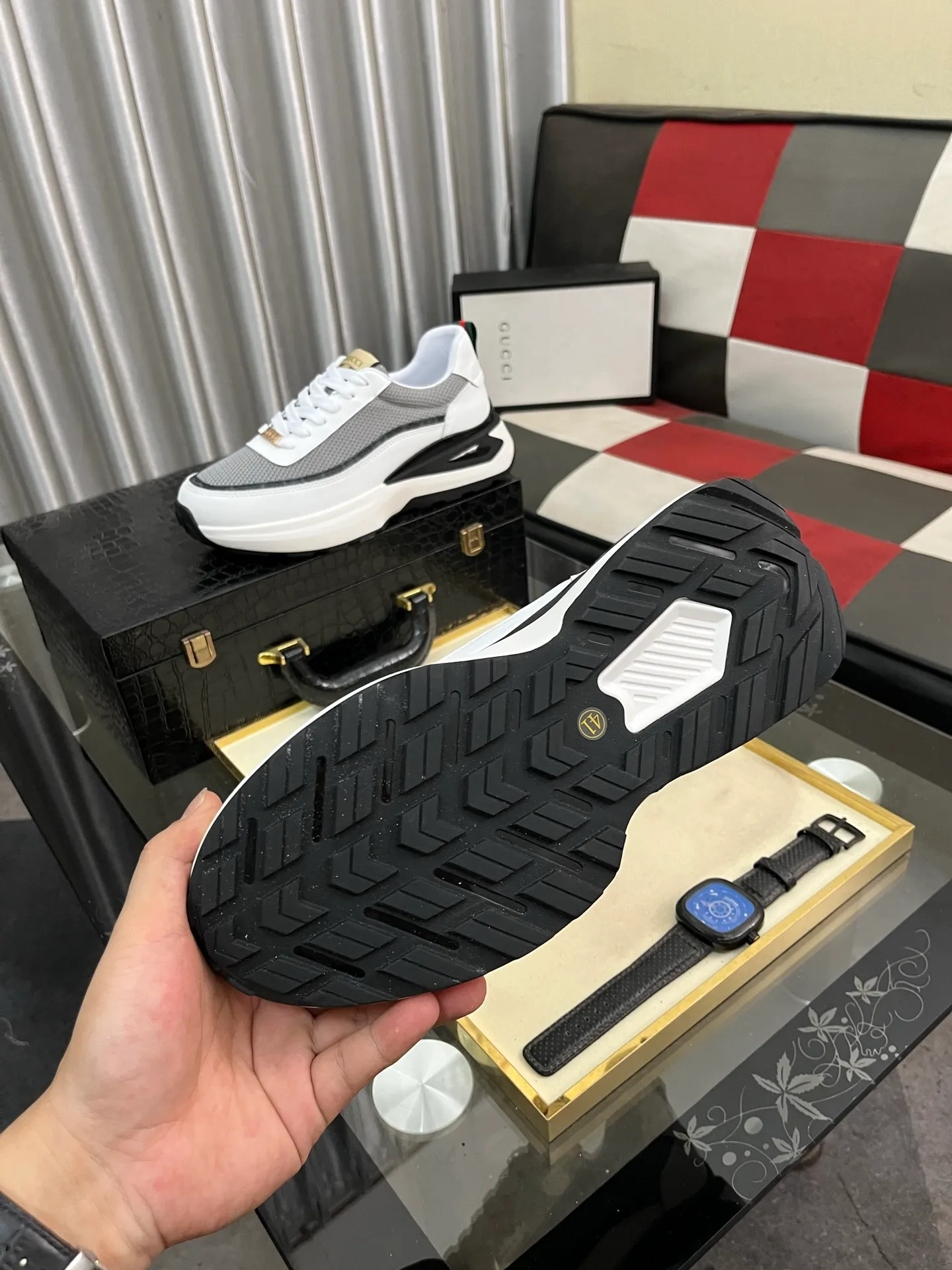 Men's Men's Shoes 💰458 ⌚️⌚️[GUCCI] Gucci men's casual shoes are absolutely popular 🔥The ultimate matching item for trendy men! The charm of super texture is irresistible, the main recommendation, the flower leather color is bright! The upper is made of high-quality brand printed fabric with cowhide, breathable leather lining and wear-resistant rubber sole, noble and elegant! Extremely comfortable🎁🎁You can be as handsome as you want💪 38-443️⃣colors available